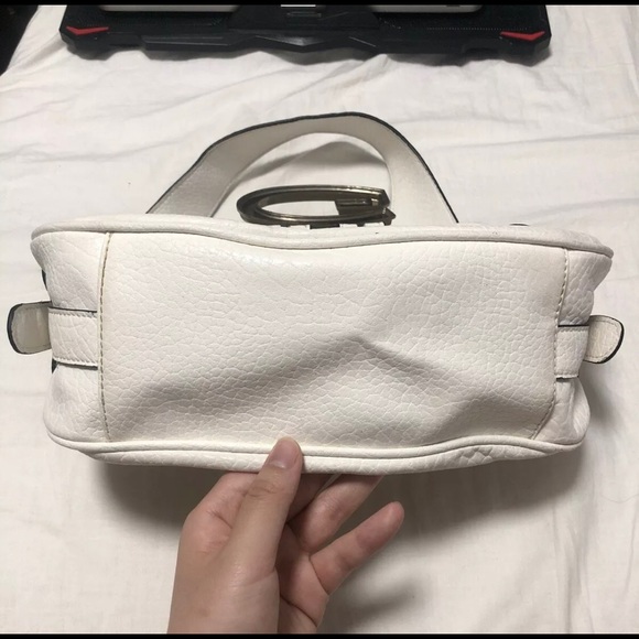 GUESS handbag - Picture 3 of 4